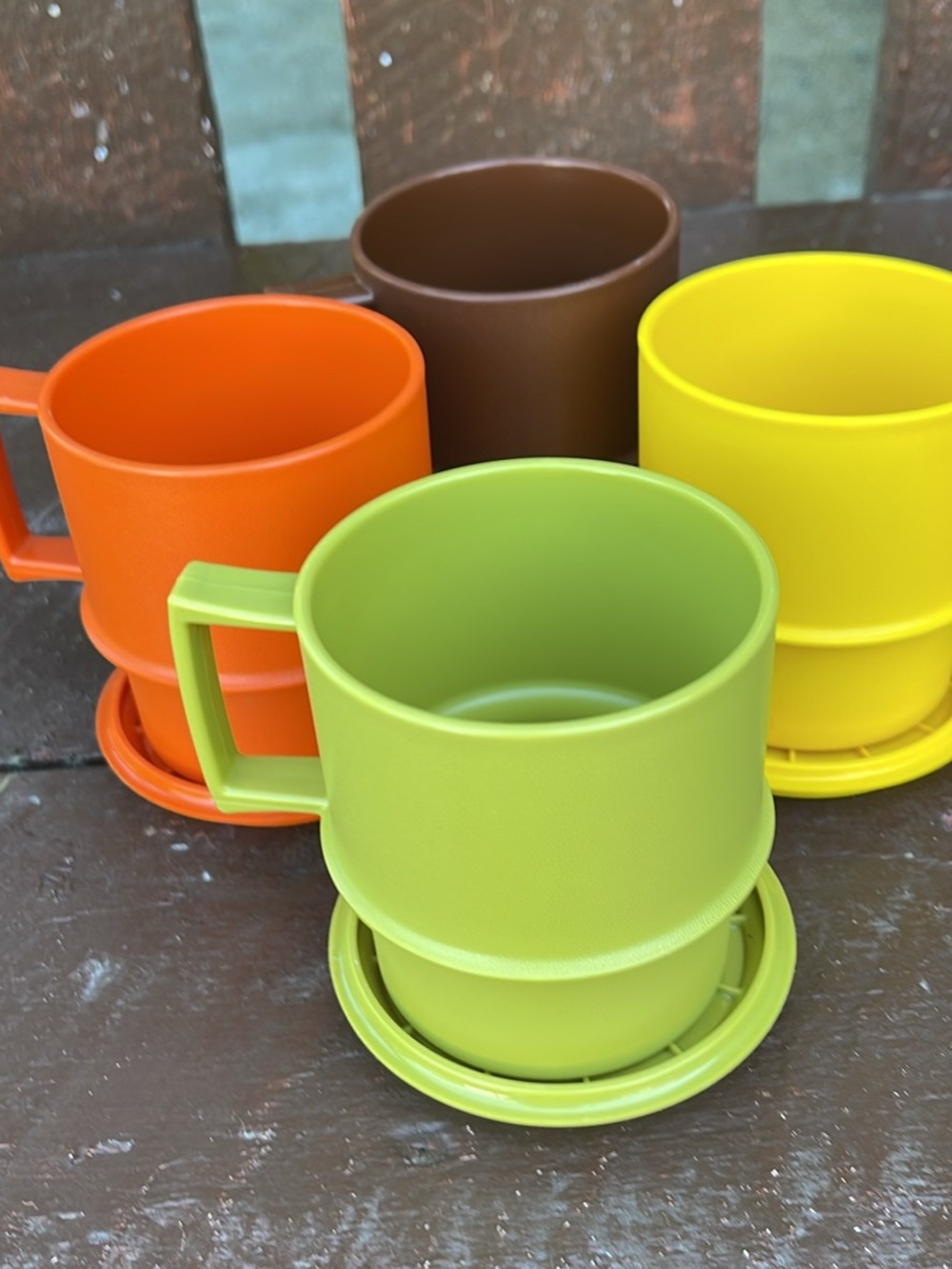 Set of 4 vintage Tupperware Colorful Plastic Mugs